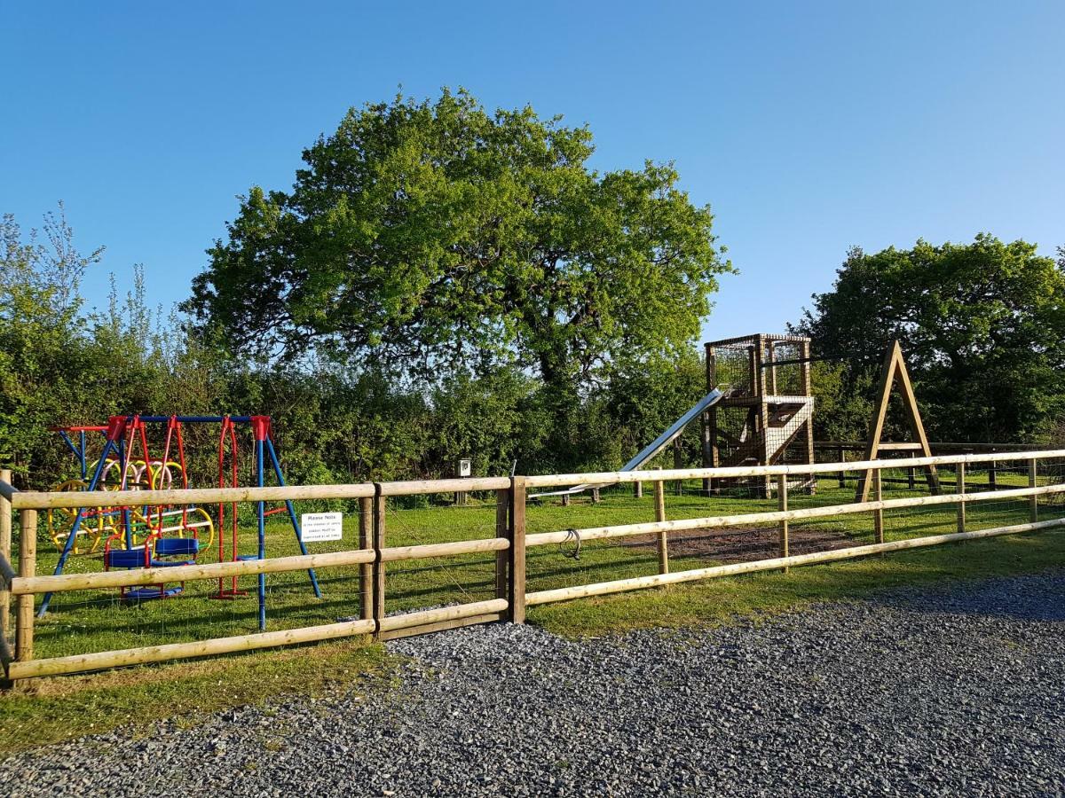 ホテル Thornbury Holiday Park エクステリア 写真